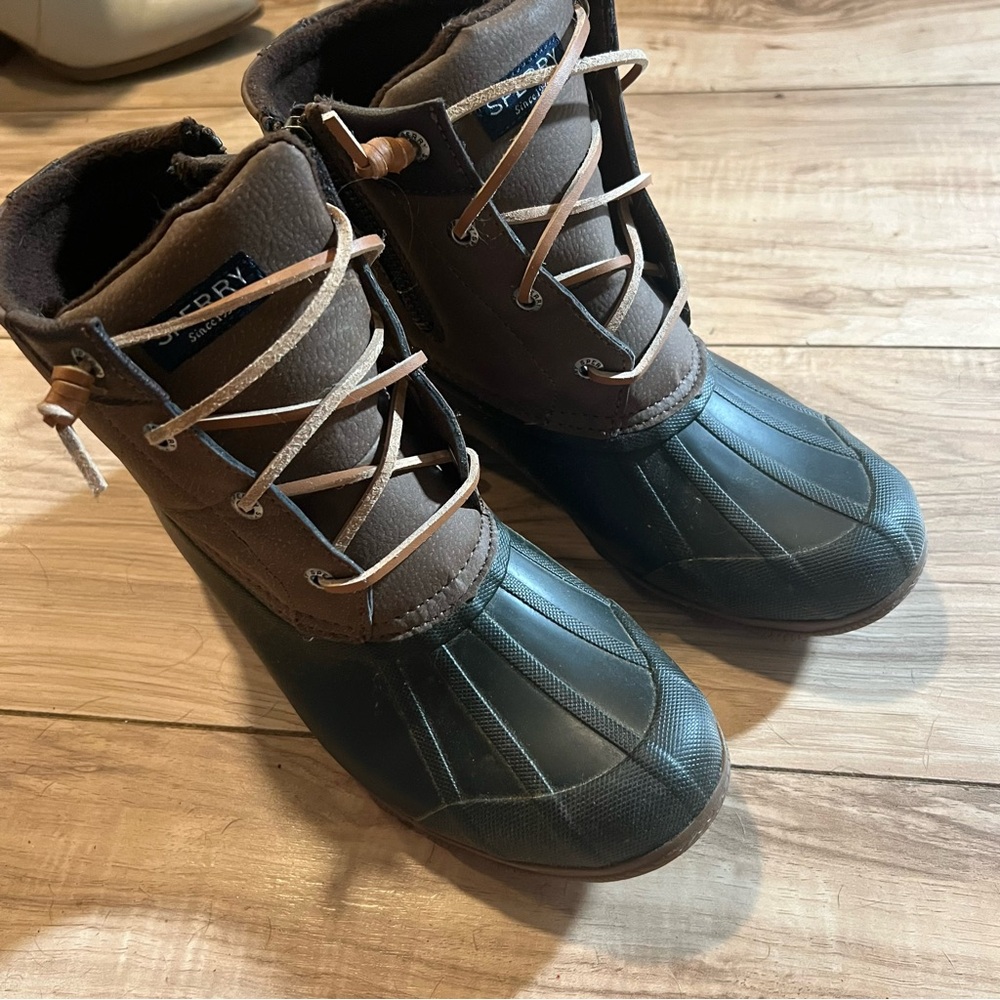 Sperry duck boots